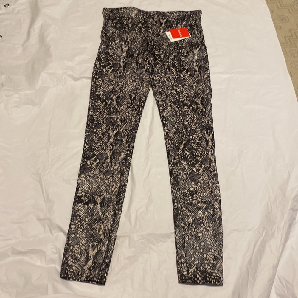 NWT SPANX BY SARA BLAKELY FAUX LEATHER SNAKE SKIN PRINT SHENE LEGGINGS S…